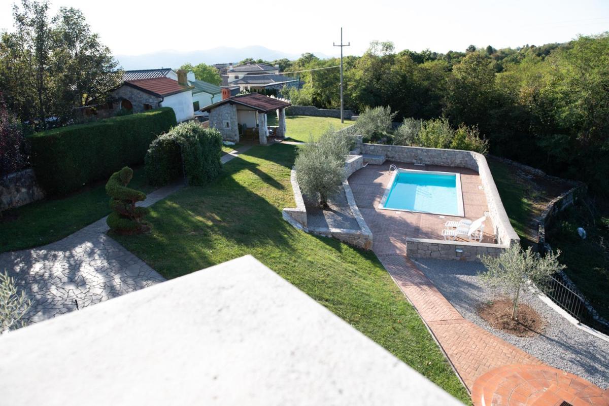 Castle House Rooms, Swimming Pool & Sauna & Tennis Court & Wine Cellar Sežana エクステリア 写真