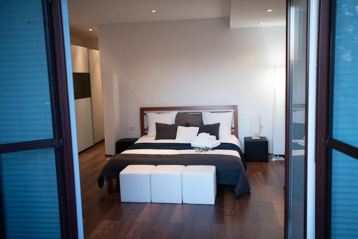 Castle House Rooms, Swimming Pool & Sauna & Tennis Court & Wine Cellar Sežana エクステリア 写真