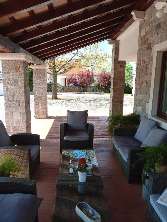 Castle House Rooms, Swimming Pool & Sauna & Tennis Court & Wine Cellar Sežana エクステリア 写真