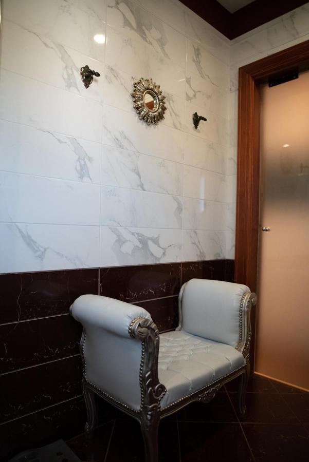 Castle House Rooms, Swimming Pool & Sauna & Tennis Court & Wine Cellar Sežana エクステリア 写真