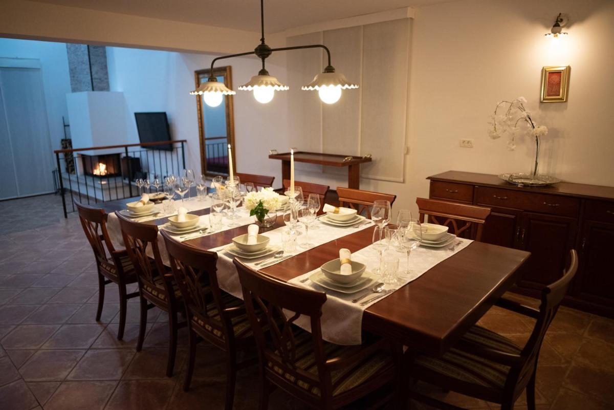 Castle House Rooms, Swimming Pool & Sauna & Tennis Court & Wine Cellar Sežana エクステリア 写真